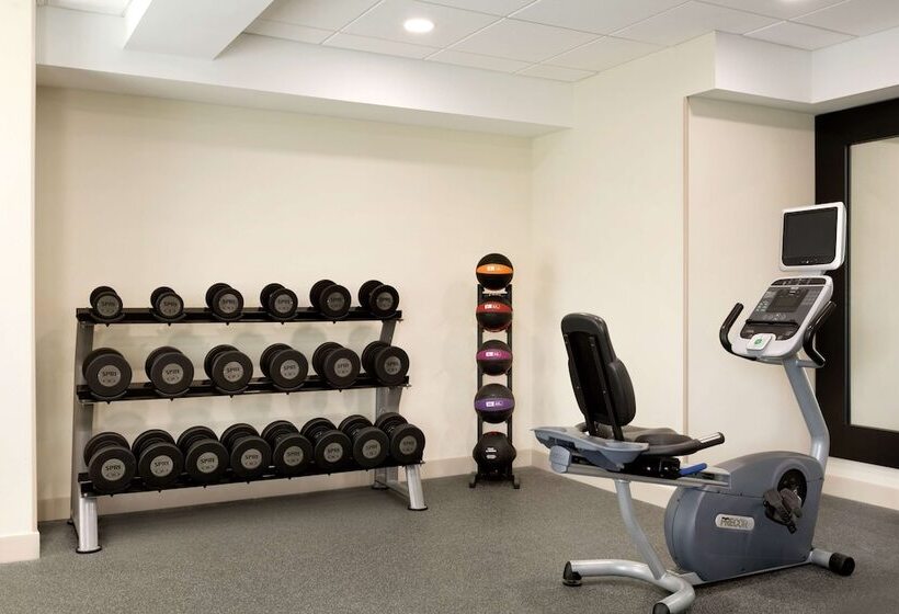 هتل Homewood Suites By Hilton Williamsburg