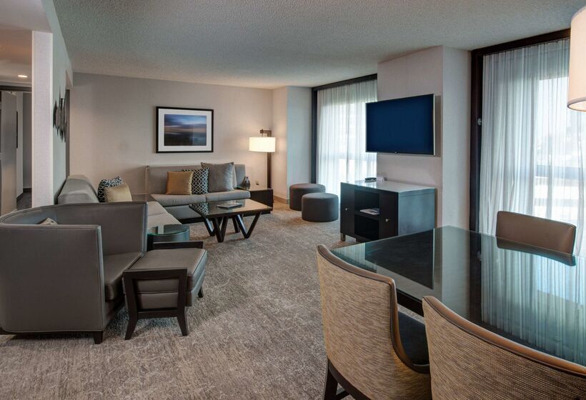 هتل Hyatt Regency San Francisco Airport