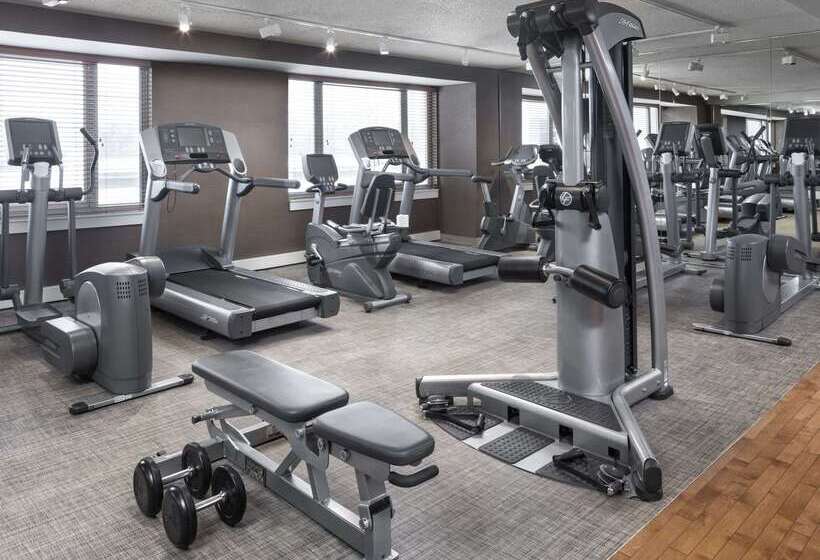 هتل Hyatt Centric Chicago Ohare