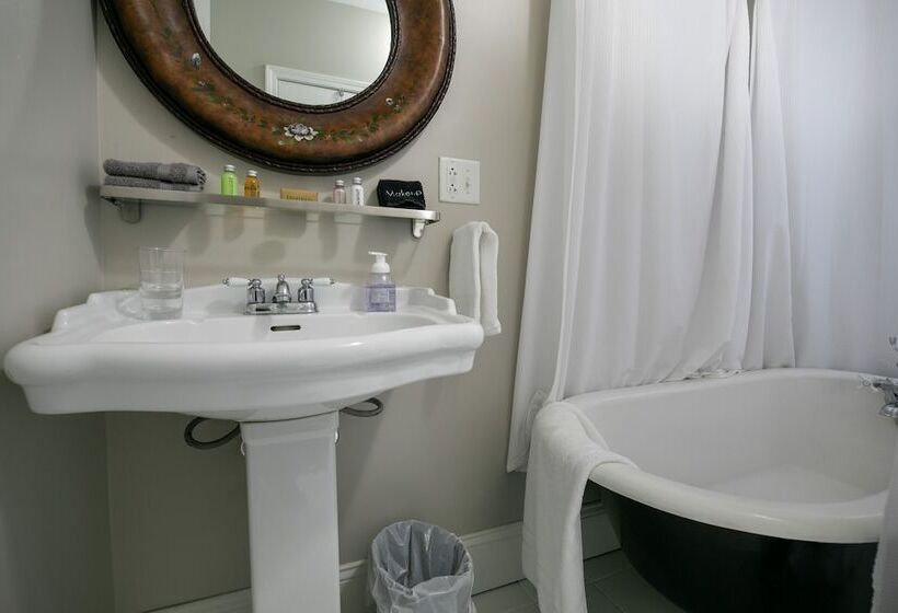 צימר Willard Richards Inn