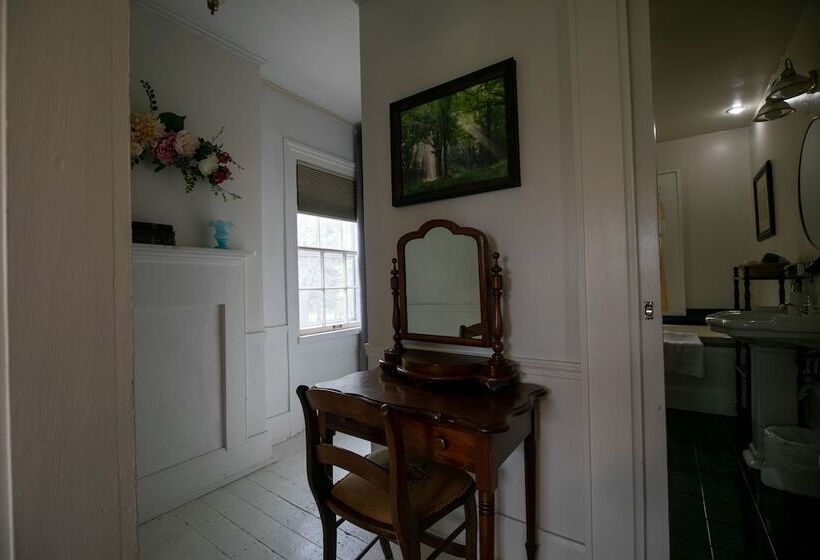 צימר Willard Richards Inn