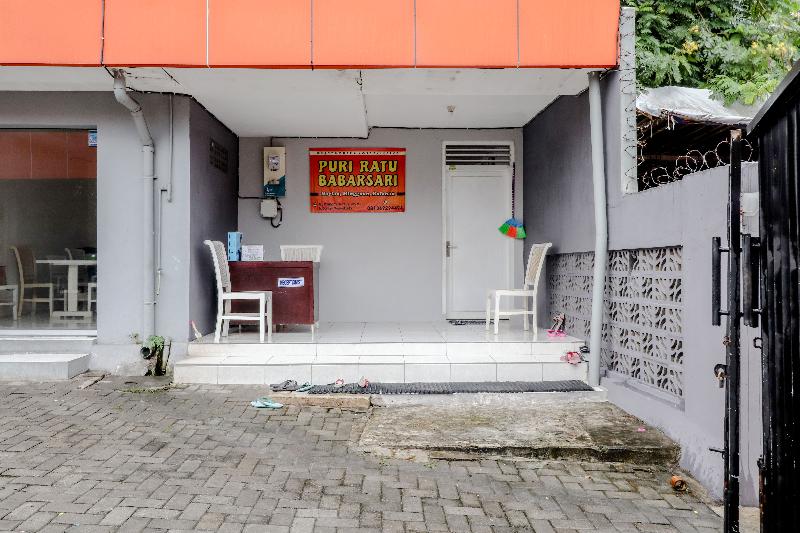 پانسیون Ratu Guesthouse