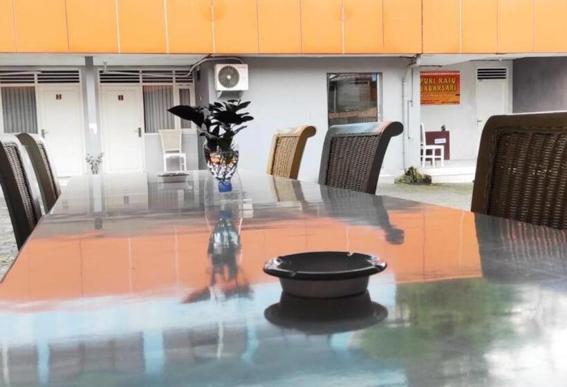 پانسیون Ratu Guesthouse