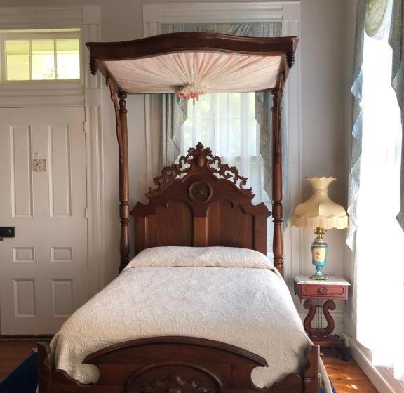The Montgomery B&b