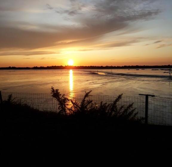 住宿加早餐  Auprès De Mon Arbre