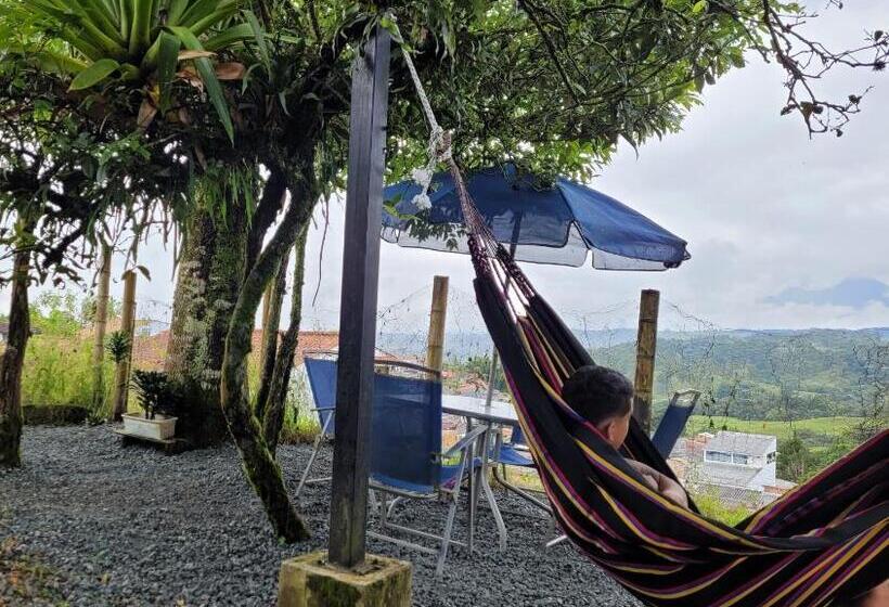 پانسیون Hostal Bremen