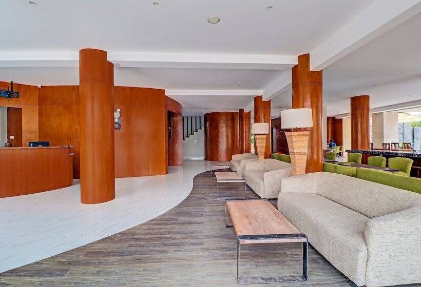 Отель Townhouse Oak Signature Bali