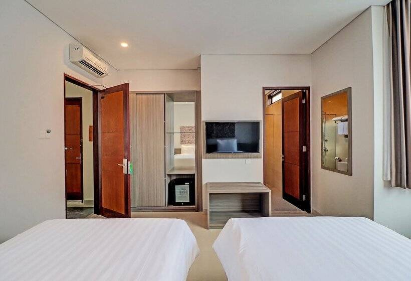 Отель Townhouse Oak Signature Bali