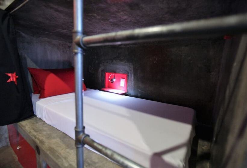 בית מלון כפרי W Hostel Boracay