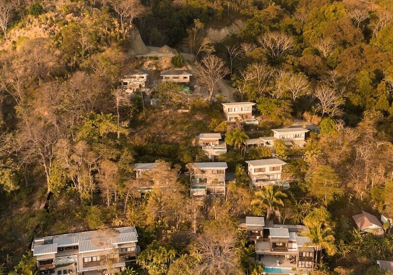 هتل Akwa Santa Teresa Ocean View Villas & Rooms