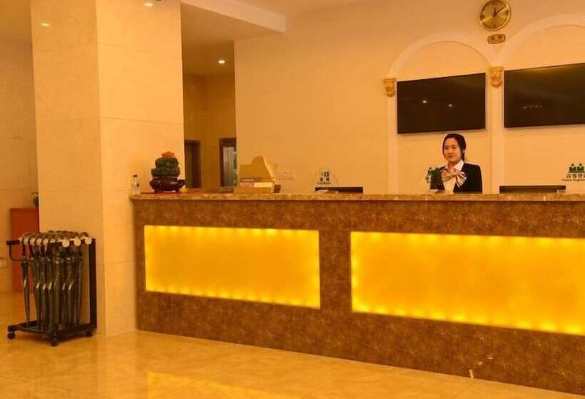 هتل Greentree Inn Baishan Linjiang Yalv River Express