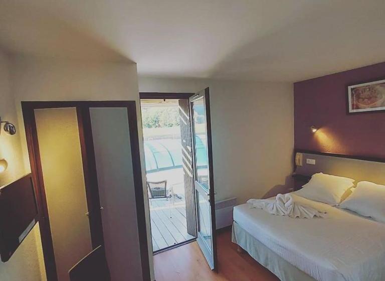 ホテル Hôtel Les Gabarres