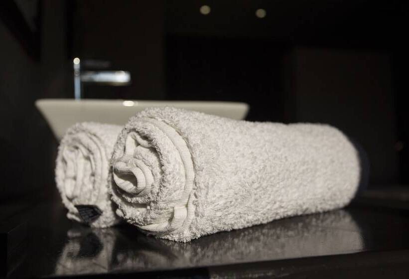 فندق Moya Safari Lodge & Villa