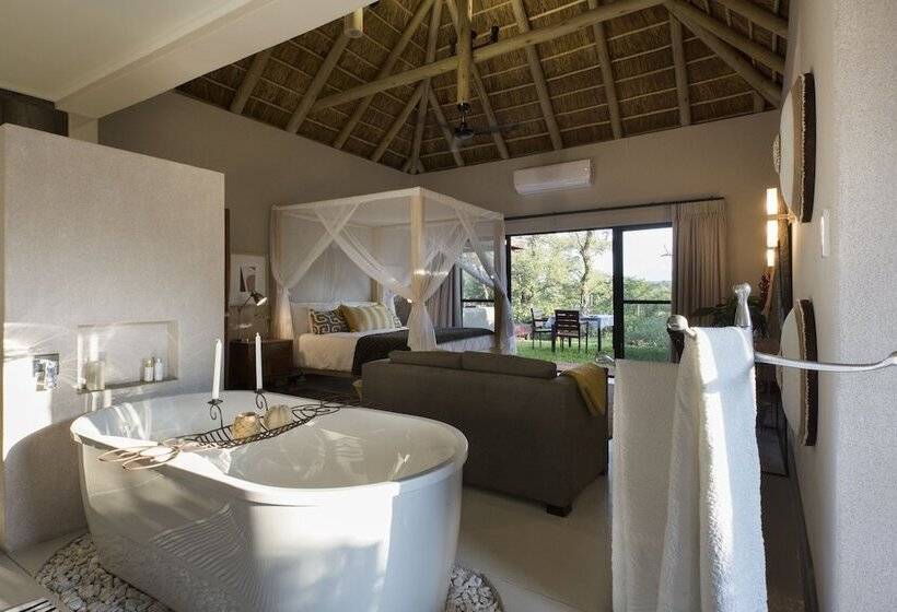 فندق Moya Safari Lodge & Villa