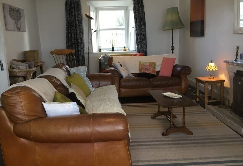 فندق The Boathouse Lodge