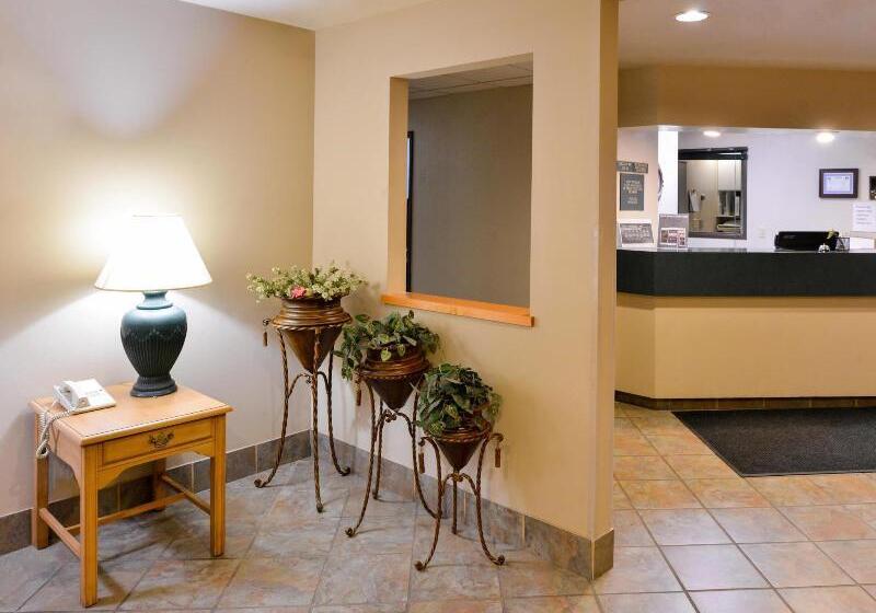 هتل Baymont By Wyndham Sioux Falls North,i 29,russell St, Airport