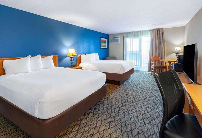 ホテル Baymont By Wyndham St. Ignace Lakefront