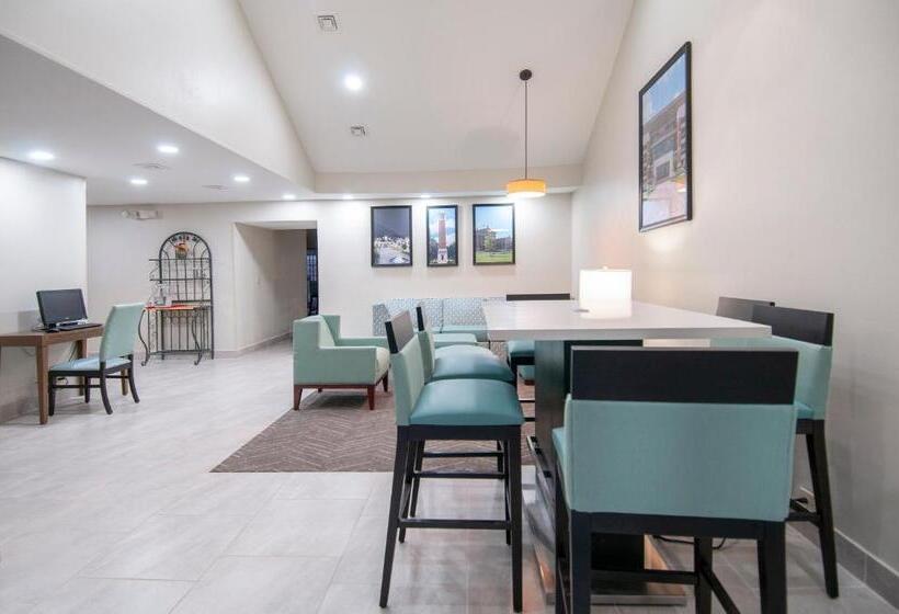 هتل Baymont By Wyndham Tuscaloosa