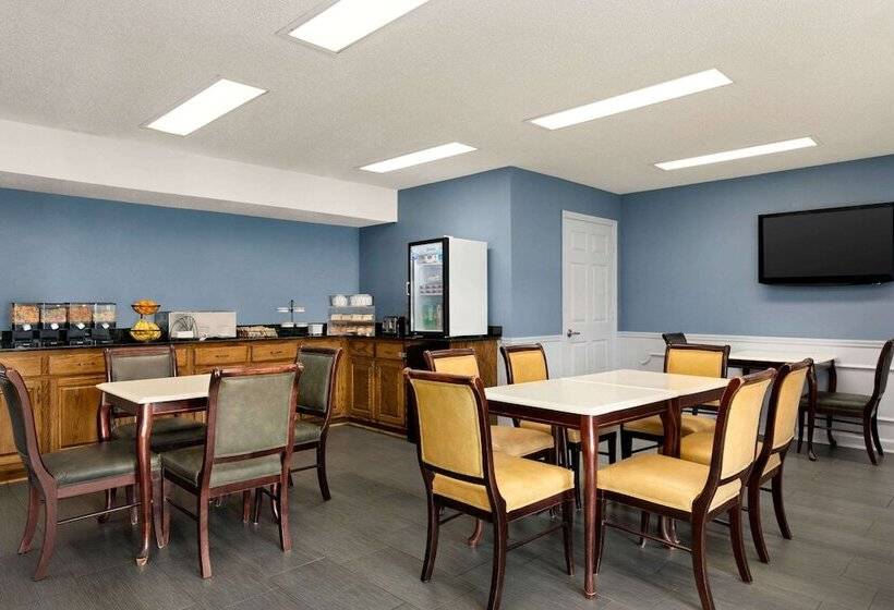 هتل Baymont By Wyndham Warner Robins