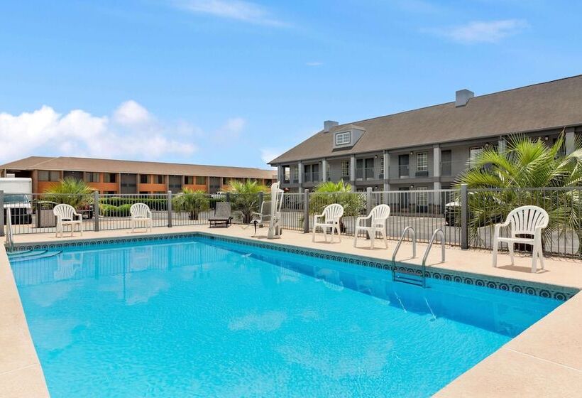هتل Baymont By Wyndham Warner Robins