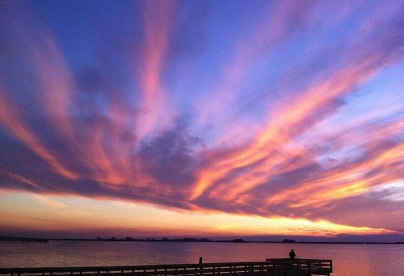 Отель Beso Del Sol Resort