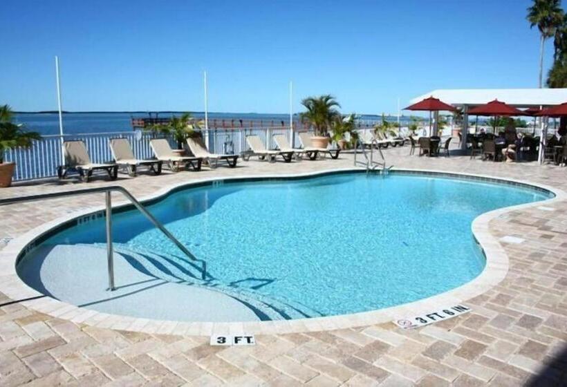 Отель Beso Del Sol Resort