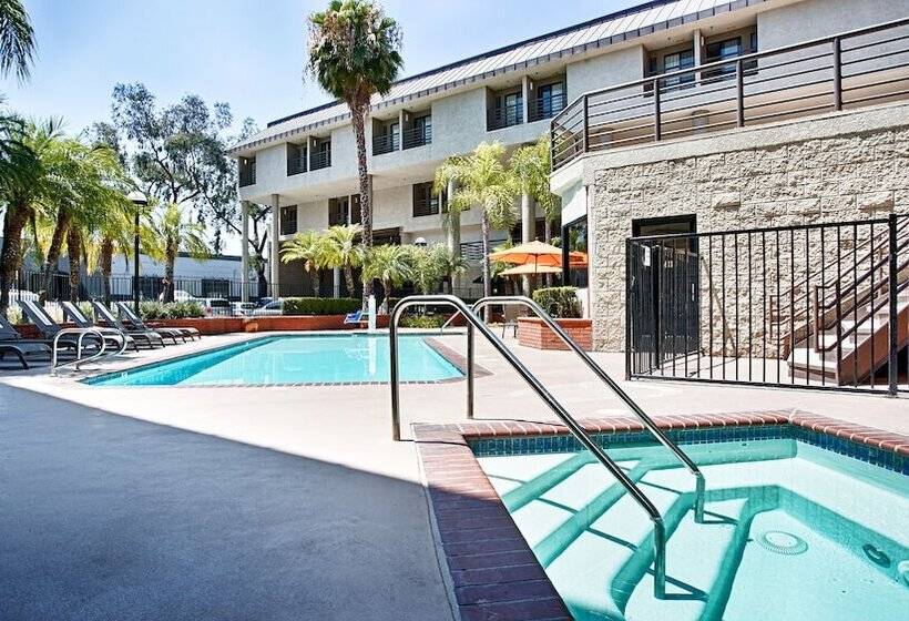 فندق Best Western Plus Irvine Spectrum