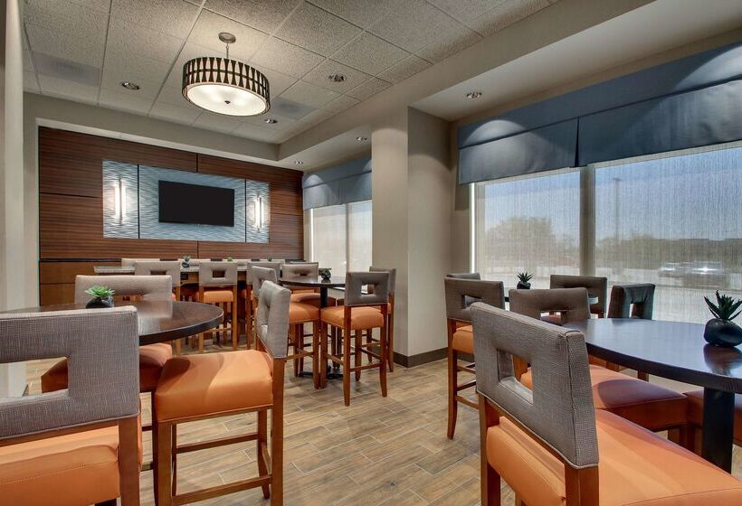 בית מלון כפרי Drury Inn & Suites Lafayette, IN