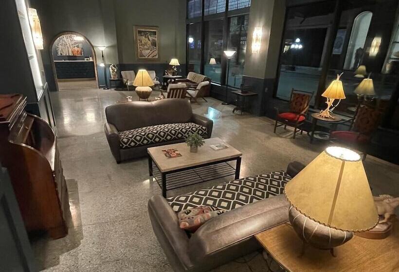 Отель Kalispell Grand