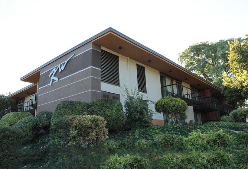 فندق Kellogg West Conference Center And