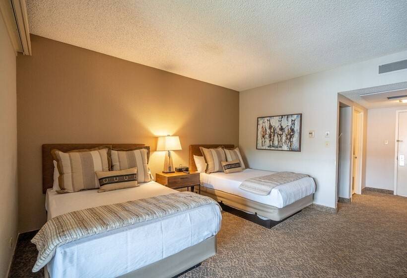 فندق Kellogg West Conference Center And
