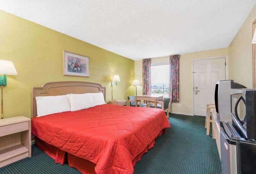 فندق Knights Inn Berea