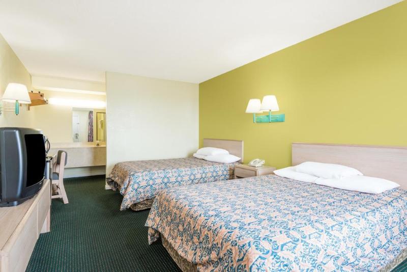 فندق Knights Inn Berea