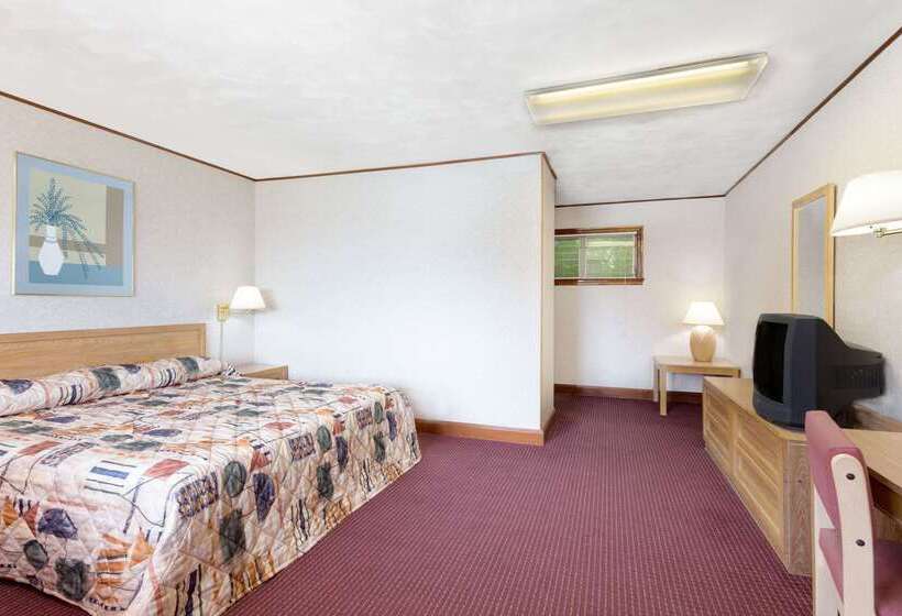 בית מלון כפרי Knights Inn Galax