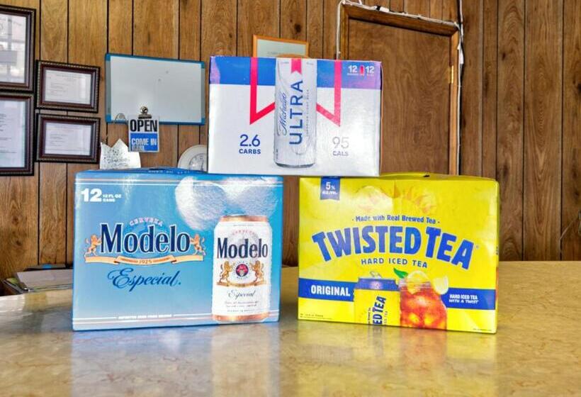 酒店 Knob Hill Motor Lodge