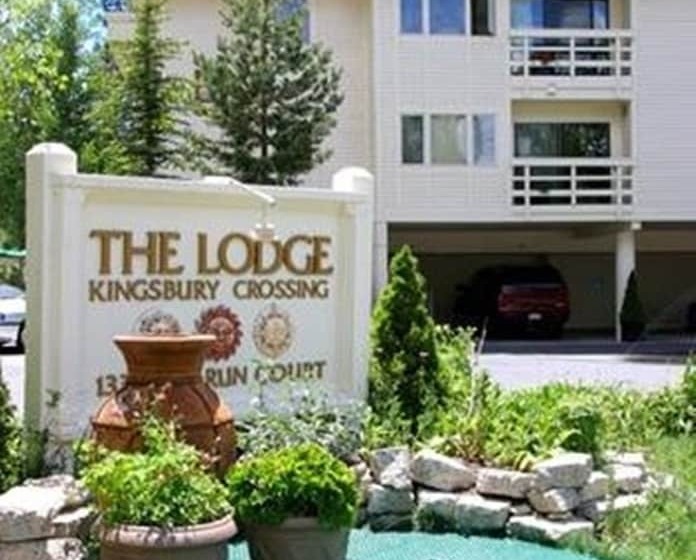 酒店 The Lodge At Kingsbury Crossing