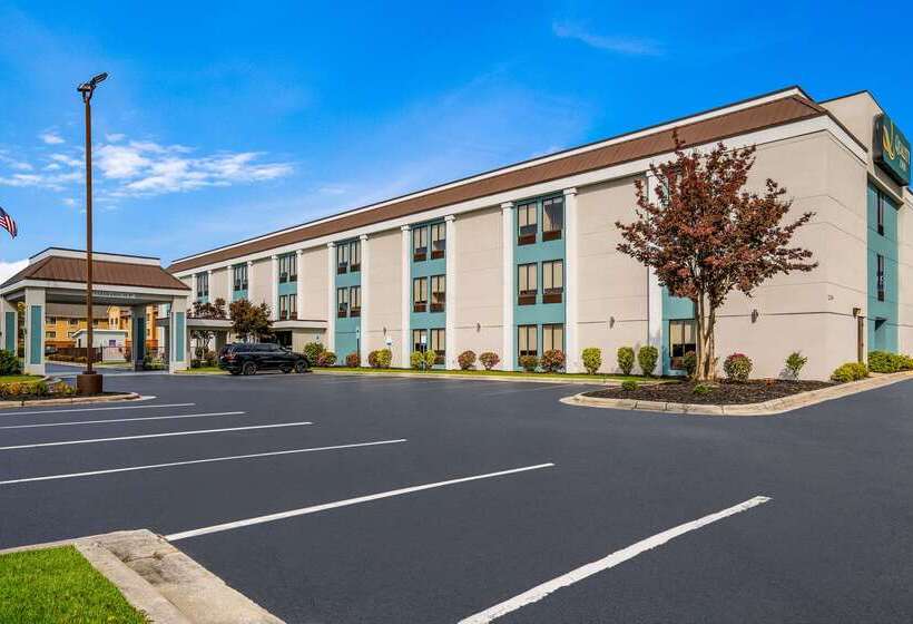 هتل Quality Inn Jacksonville Near Camp Lejeune