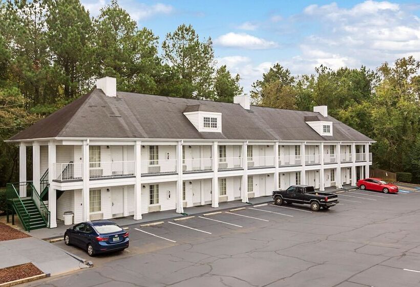 호텔 Quality Inn