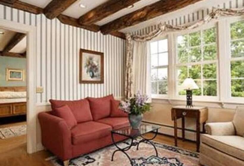 בית מלון כפרי The Inn At Round Barn Farm