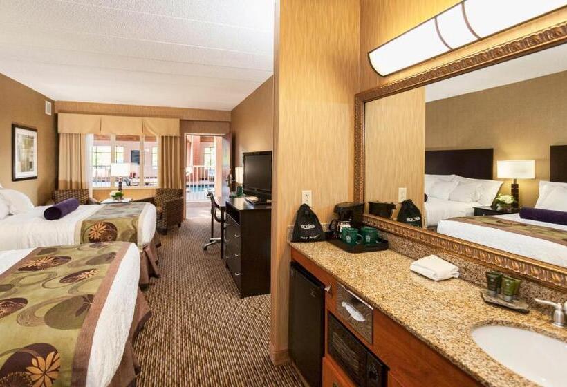 هتل The Inn On Lake Superior