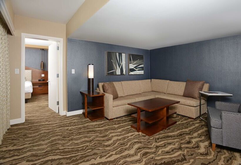 Отель The Inverness Denver, a Hilton Golf & Spa Resort