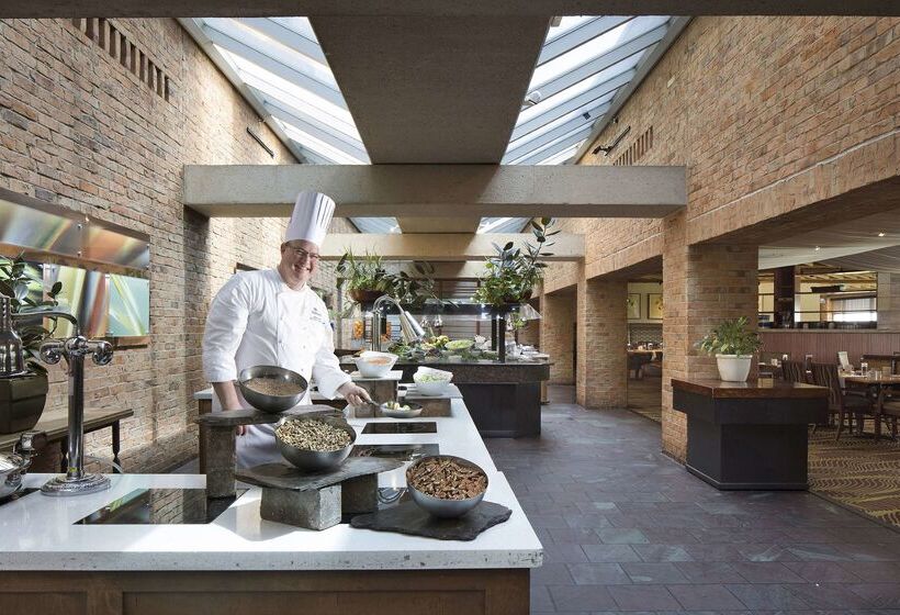 Отель The Inverness Denver, a Hilton Golf & Spa Resort