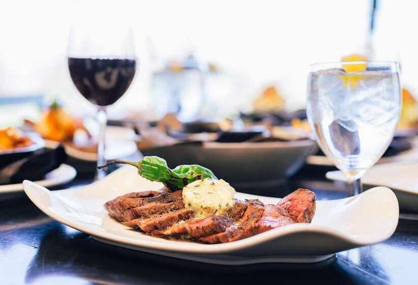 Отель The Inverness Denver, a Hilton Golf & Spa Resort