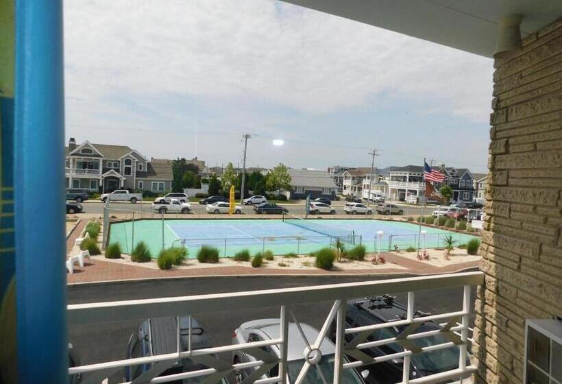 The Jolly Roger Motel