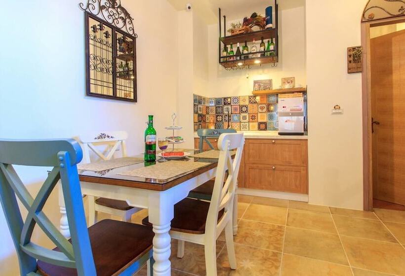 تختخواب و صبحانه Bj Classic Town