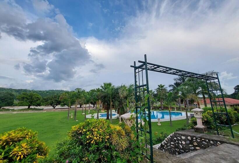 בית מלון כפרי Nadiya Parao Resort, Corbett
