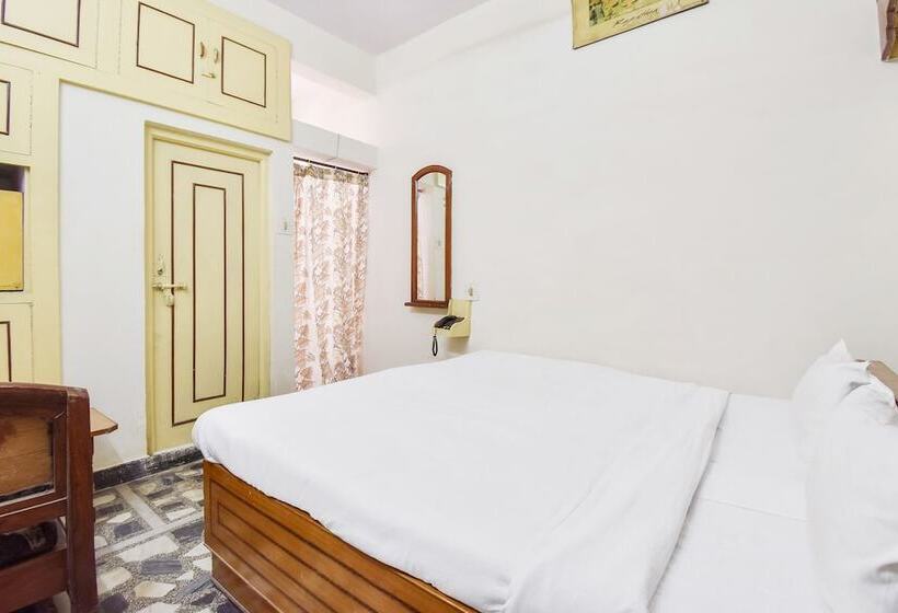 فندق Spot On 47388 Dutta Guest House