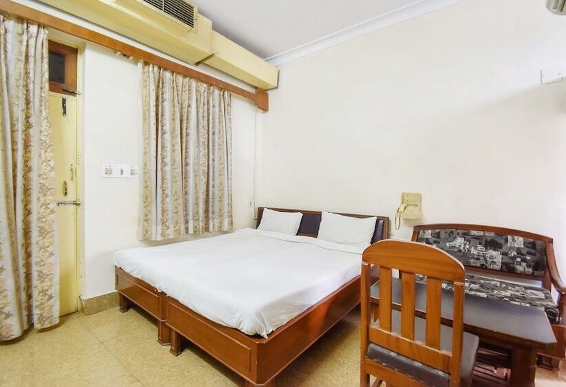 فندق Spot On 47388 Dutta Guest House
