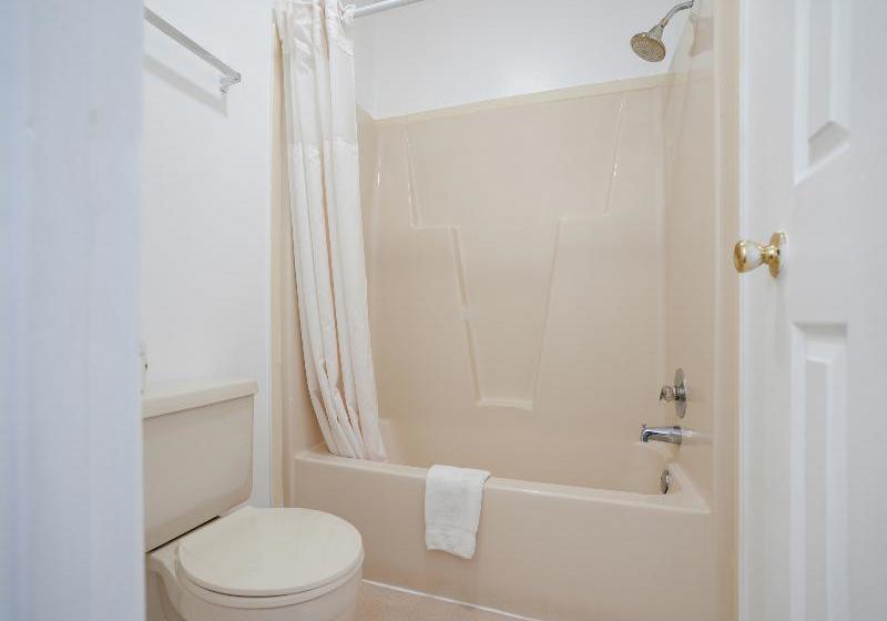 فندق على الطريق Oyo Hotel Calhoun Ga I-75 & Us-41 Hwy