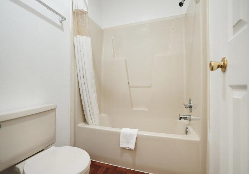 فندق على الطريق Oyo Hotel Calhoun Ga I-75 & Us-41 Hwy